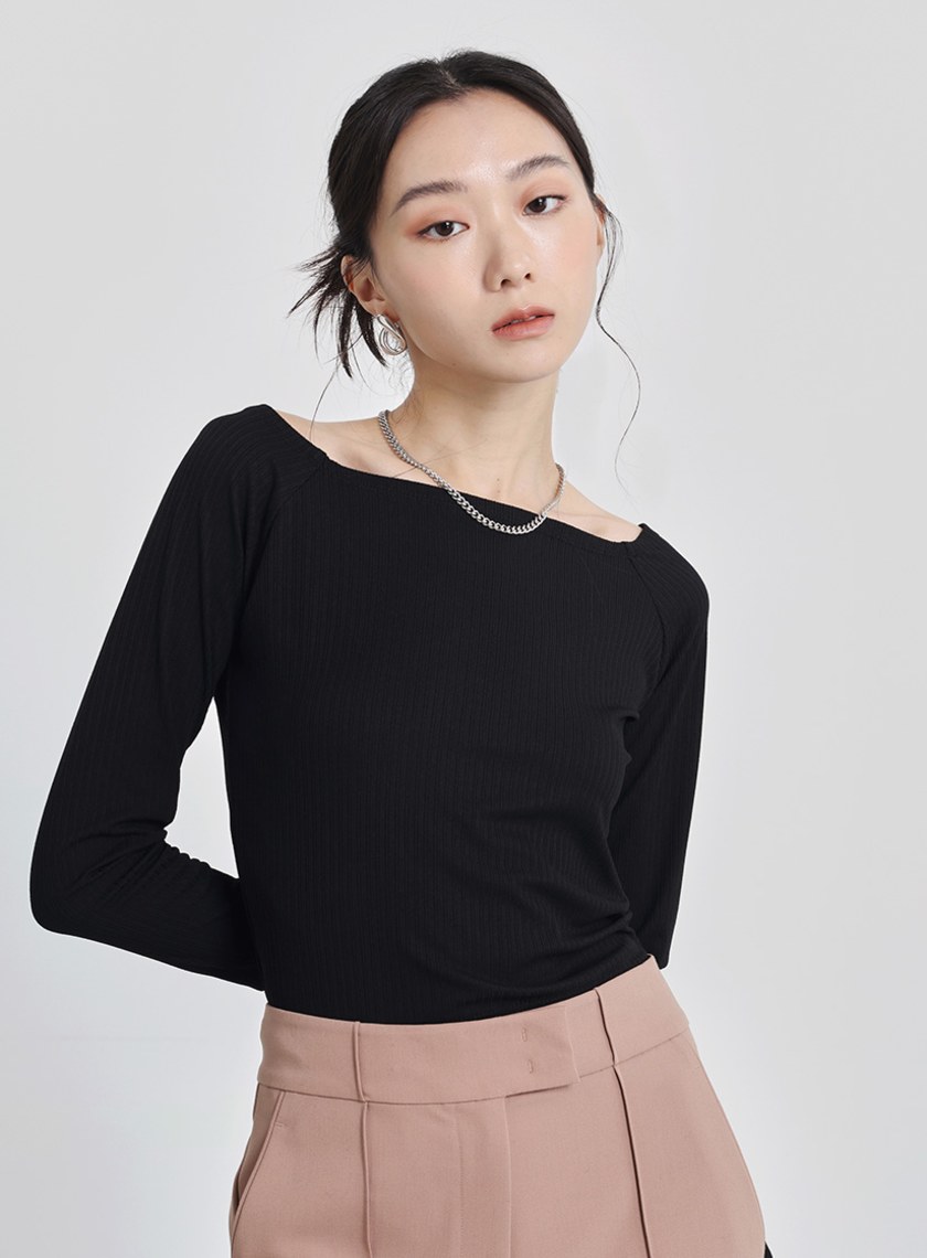 方領坑條合身針織上衣